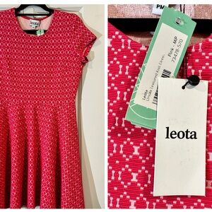 LEOTA Size P-Med Pink Geometric Patterned Knit Dress Women Knee Length NWT 👗